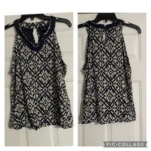 Lucky Brand ladies sleeveless blouse size Medium.